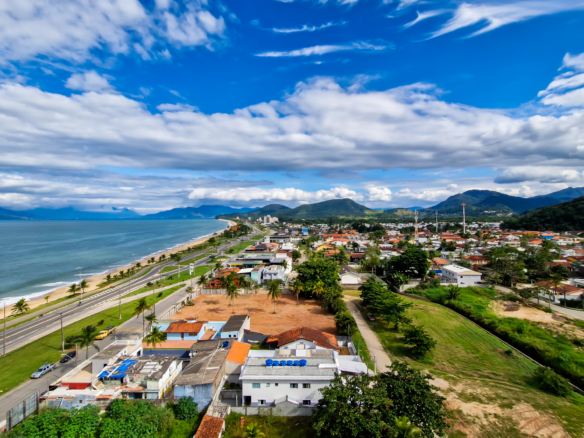 Cobertura Frente Mar à Venda na Praia de Massaguaçu – Caraguatatuba/SP