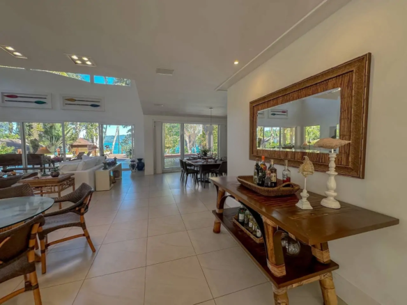 Mansão de Luxo Cinematográfica Pé na areia a venda na Domingas Dias – Ubatuba/SP