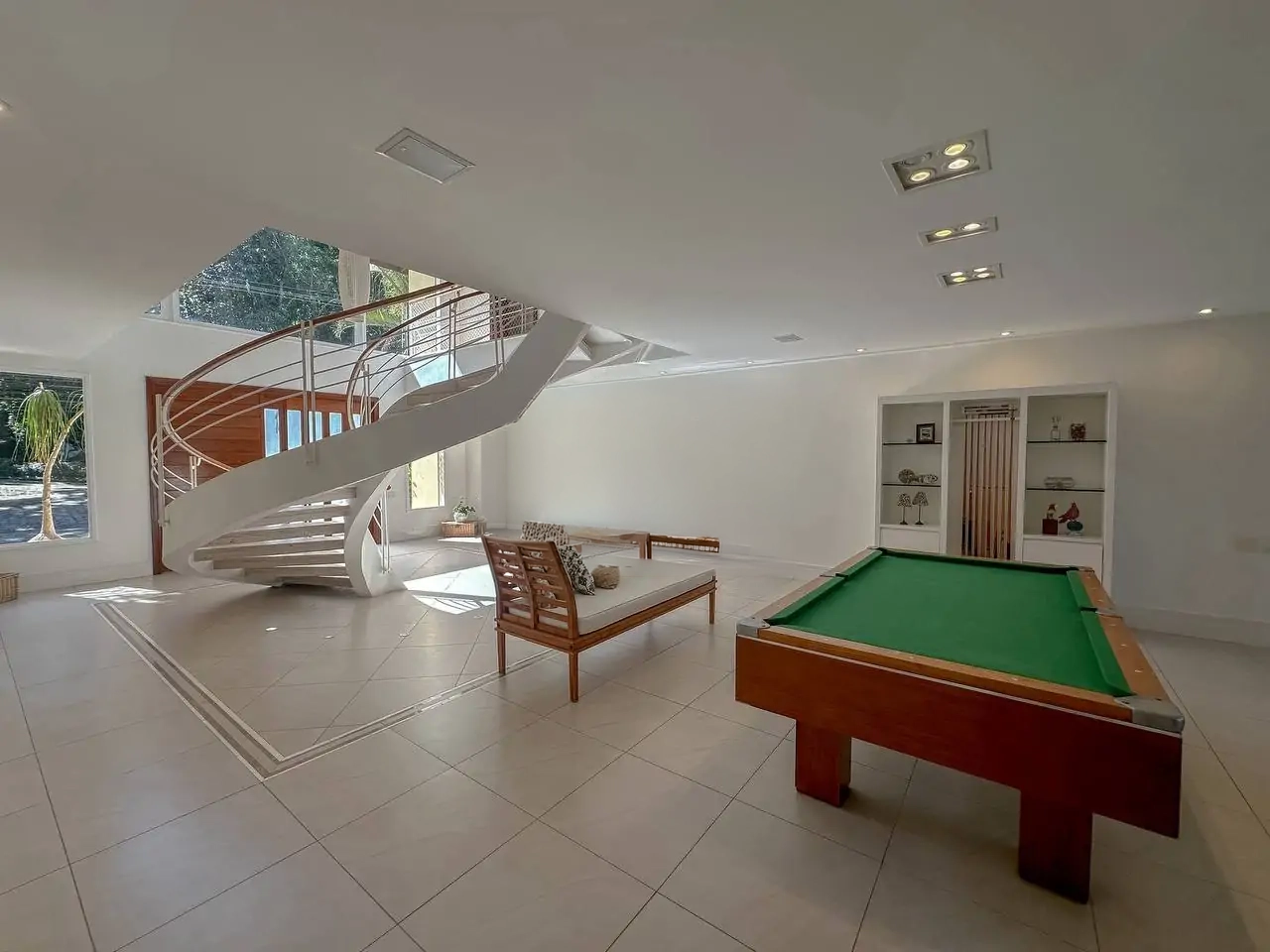 Mansão de Luxo Cinematográfica Pé na areia a venda na Domingas Dias – Ubatuba/SP