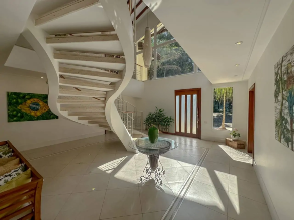 Mansão de Luxo Cinematográfica Pé na areia a venda na Domingas Dias – Ubatuba/SP