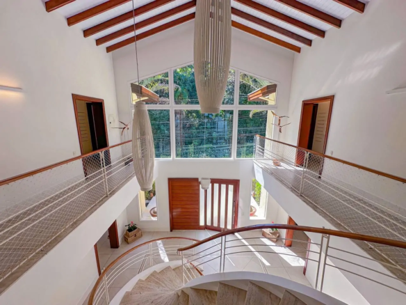 Mansão de Luxo Cinematográfica Pé na areia a venda na Domingas Dias – Ubatuba/SP