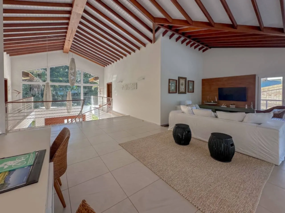 Mansão de Luxo Cinematográfica Pé na areia a venda na Domingas Dias – Ubatuba/SP