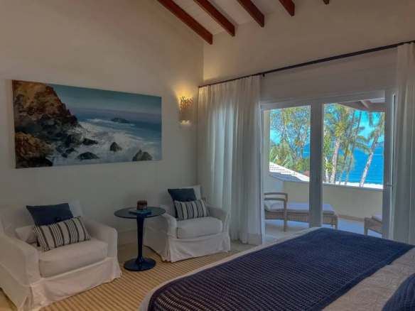 Mansão de Luxo Cinematográfica Pé na areia a venda na Domingas Dias – Ubatuba/SP