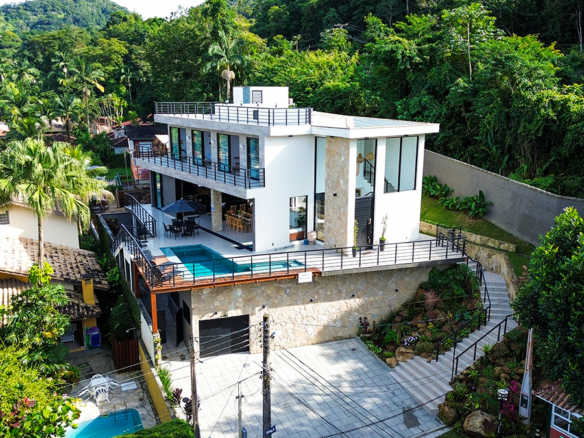 Casa de Alto Padrão no Condomínio Pedra Verde – Lázaro | Ubatuba