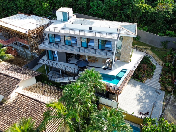 Casa de Alto Padrão no Condomínio Pedra Verde – Lázaro | Ubatuba