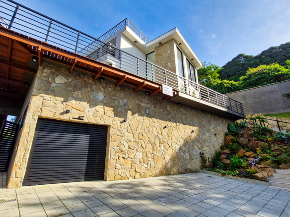 Casa de Alto Padrão no Condomínio Pedra Verde – Lázaro | Ubatuba
