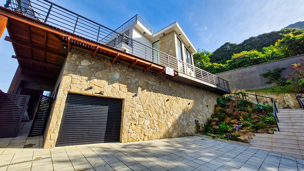 Casa de Alto Padrão no Condomínio Pedra Verde – Lázaro | Ubatuba