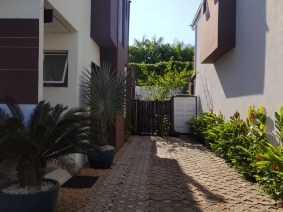 Casa Exclusiva com 4 Suítes em Condomínio de Alto Padrão em Juquehy