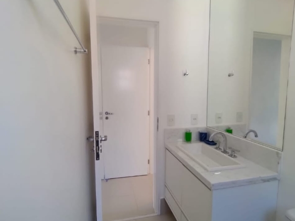 Casa Exclusiva com 4 Suítes em Condomínio de Alto Padrão em Juquehy