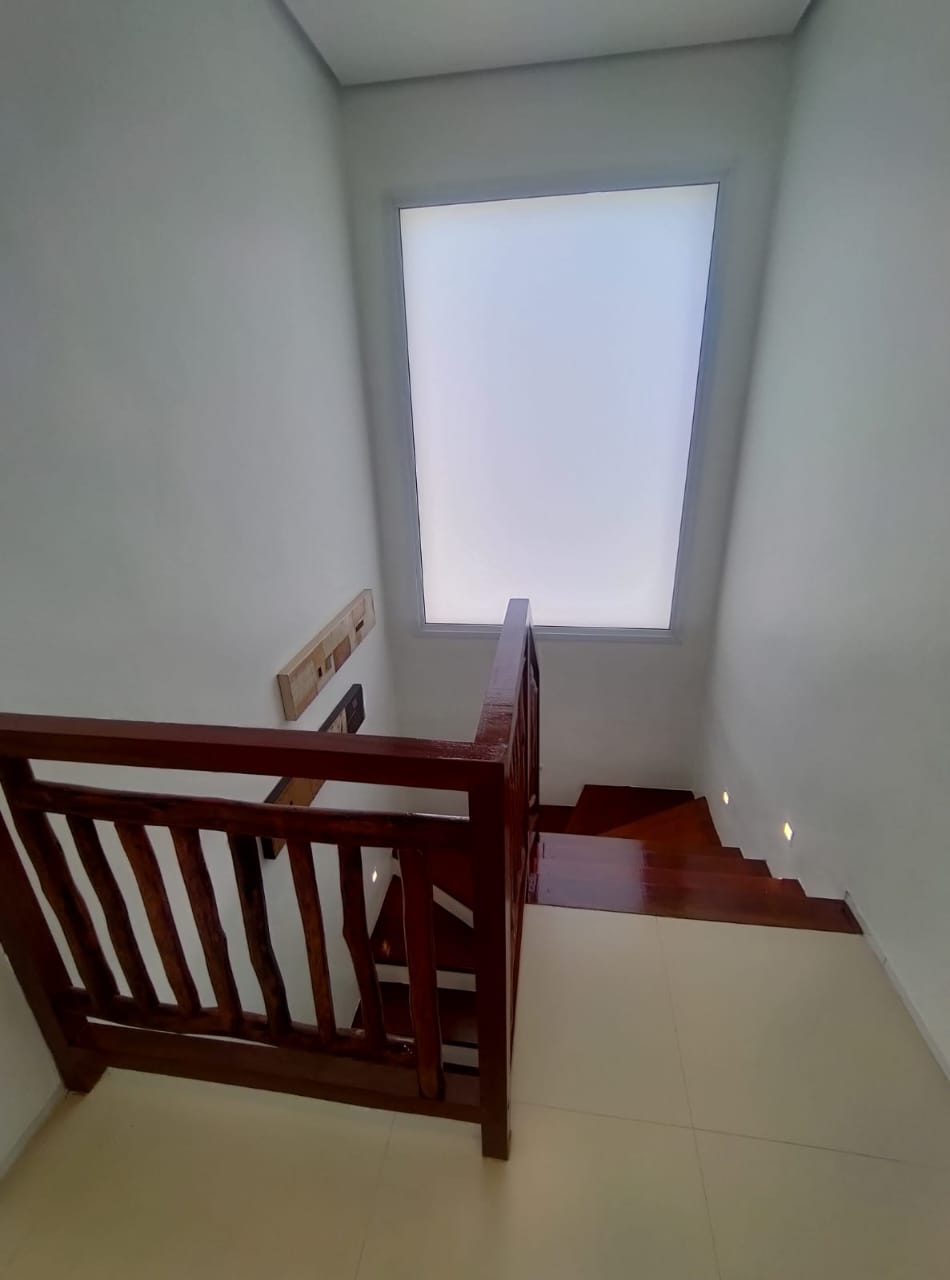 Casa Exclusiva com 4 Suítes em Condomínio de Alto Padrão em Juquehy