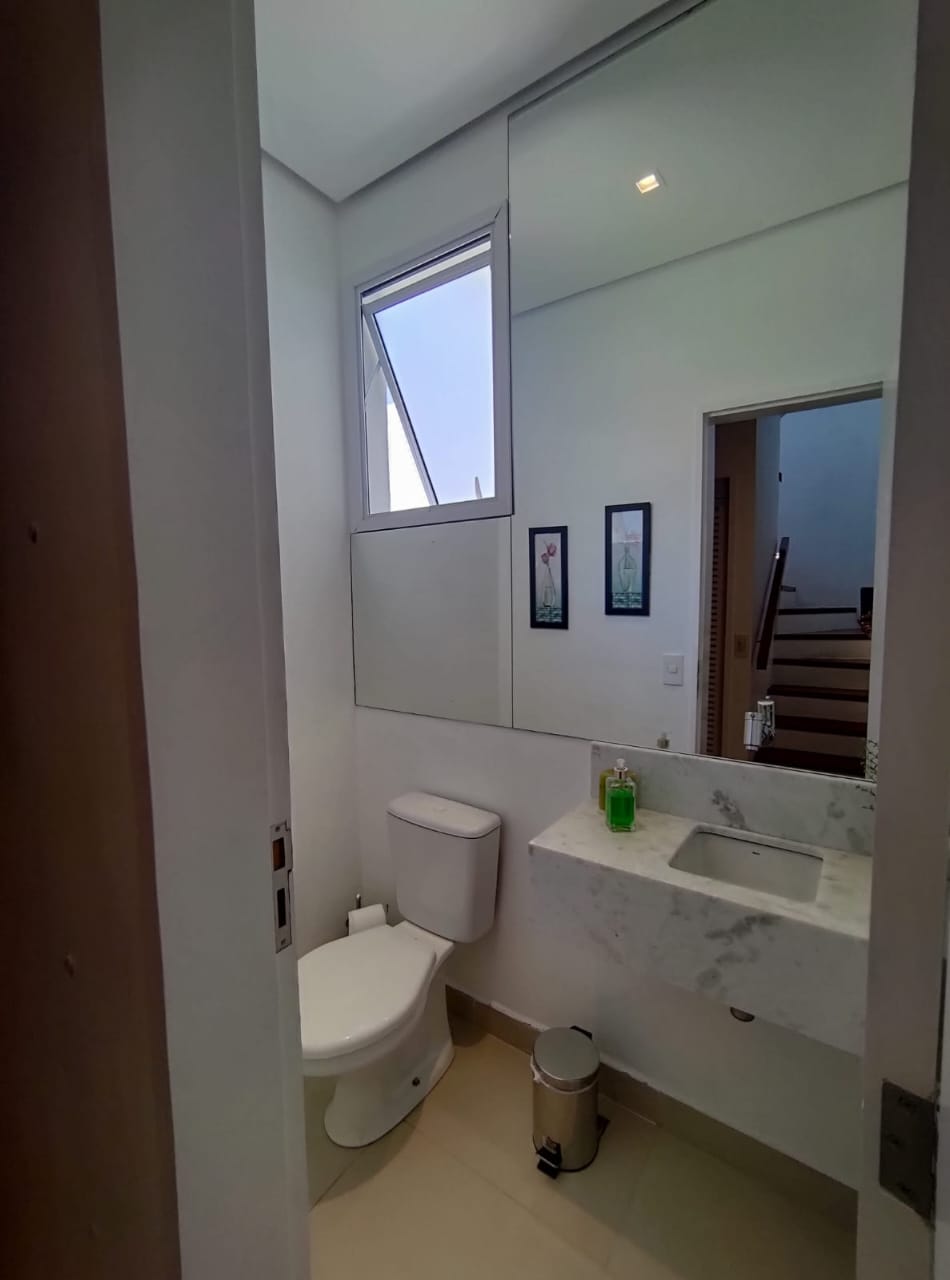 Casa Exclusiva com 4 Suítes em Condomínio de Alto Padrão em Juquehy