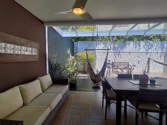 Casa Exclusiva com 4 Suítes em Condomínio de Alto Padrão em Juquehy