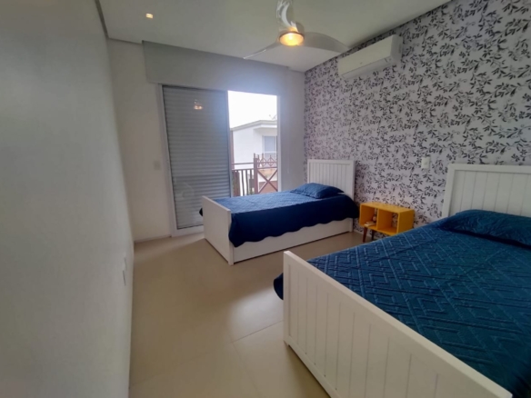 Casa Exclusiva com 4 Suítes em Condomínio de Alto Padrão em Juquehy