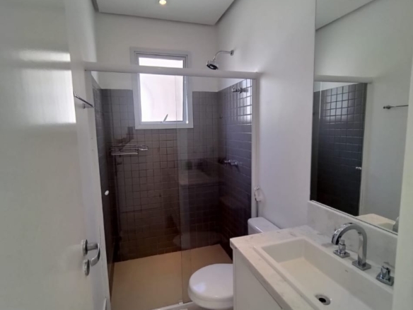 Casa Exclusiva com 4 Suítes em Condomínio de Alto Padrão em Juquehy