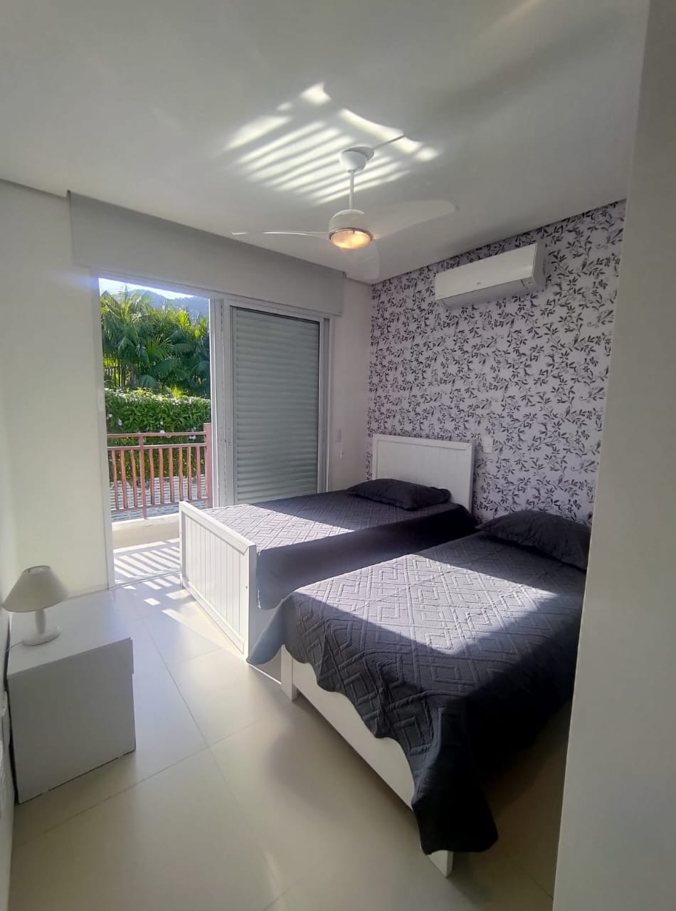 Casa Exclusiva com 4 Suítes em Condomínio de Alto Padrão em Juquehy