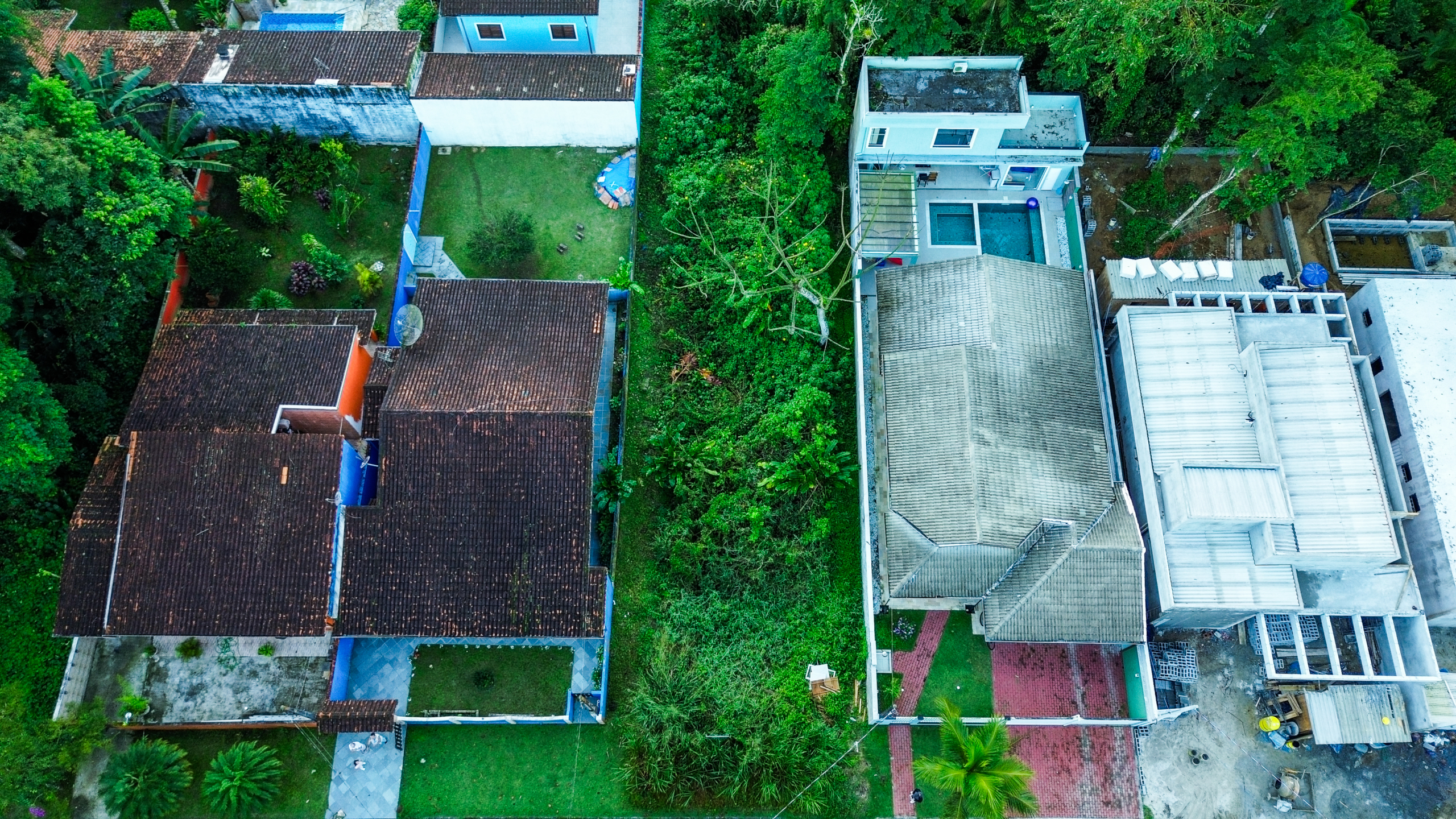 Terreno para Venda em condomínio fechado na Praia da Mococa com 384m²