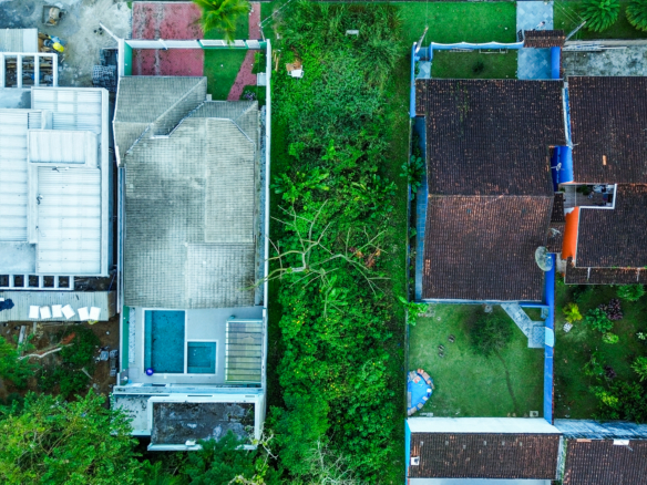 Terreno para Venda em condomínio fechado na Praia da Mococa com 384m²