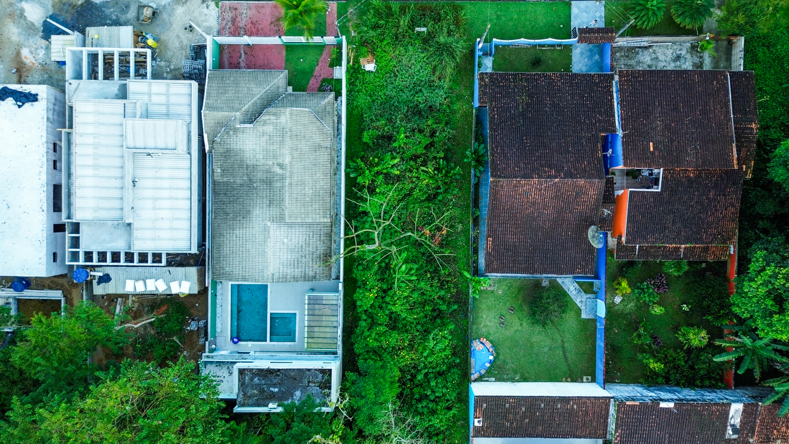 Terreno para Venda em condomínio fechado na Praia da Mococa com 384m²