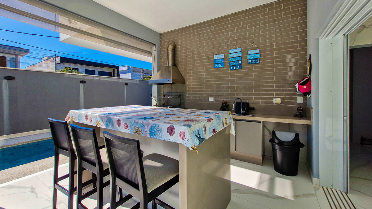 Casa à Venda no Condomínio Costa Nova Residence, em Massaguaçu com 4 suítes e 300m²