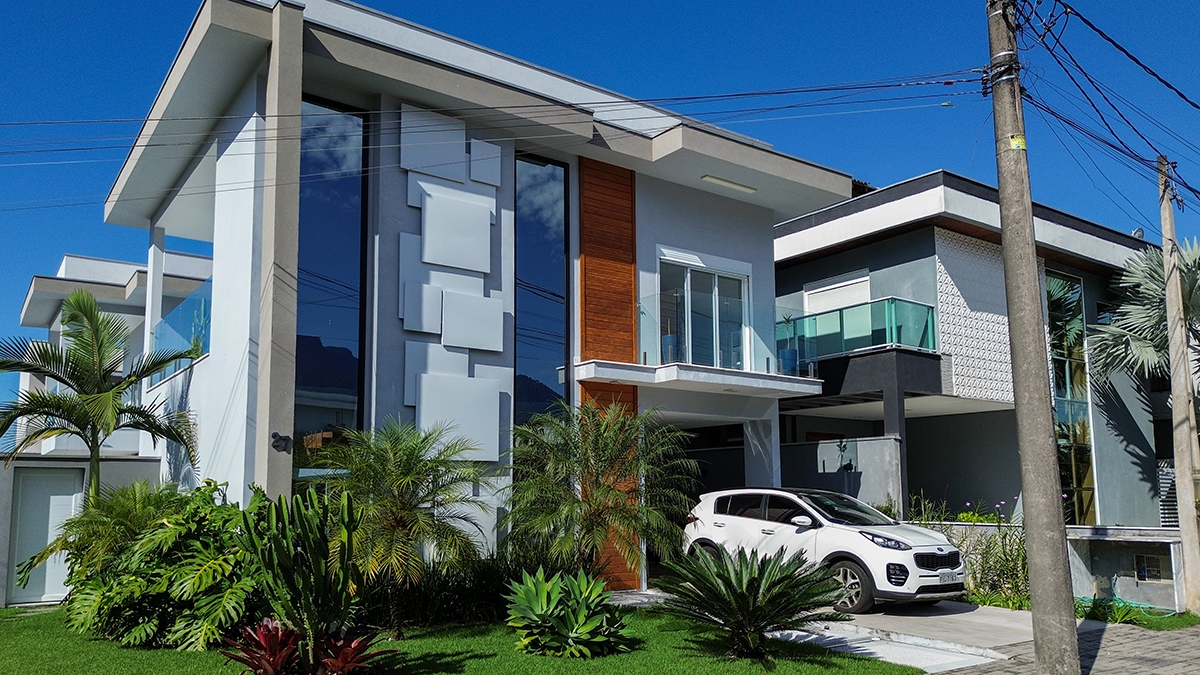 Casa à Venda no Condomínio Costa Nova Residence, em Massaguaçu com 4 suítes e 300m²