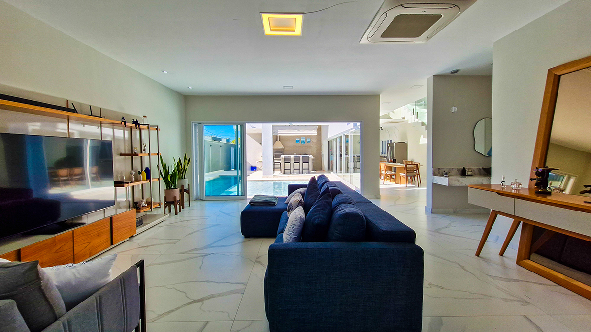 Casa à Venda no Condomínio Costa Nova Residence, em Massaguaçu com 4 suítes e 300m²