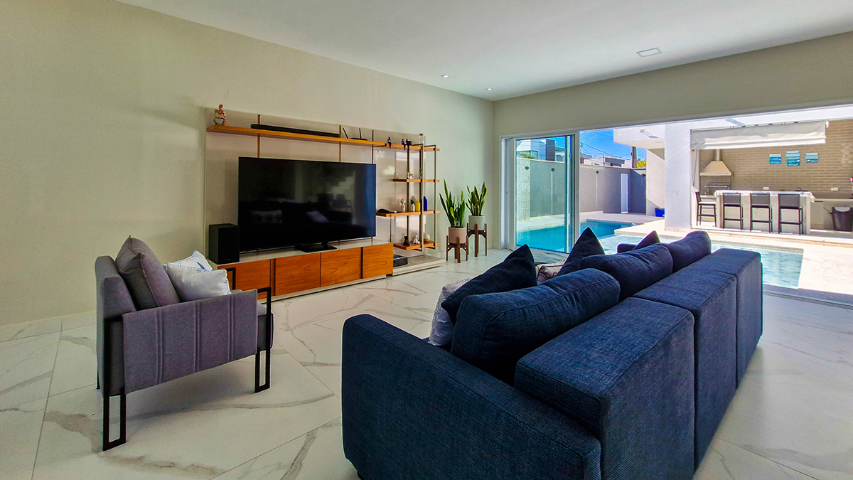 Casa à Venda no Condomínio Costa Nova Residence, em Massaguaçu com 4 suítes e 300m²