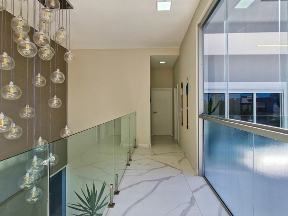 Casa à Venda no Condomínio Costa Nova Residence, em Massaguaçu com 4 suítes e 300m²
