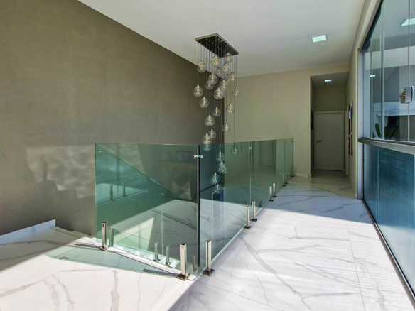 Casa à Venda no Condomínio Costa Nova Residence, em Massaguaçu com 4 suítes e 300m²