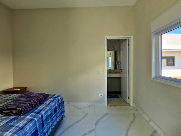 Casa à Venda no Condomínio Costa Nova Residence, em Massaguaçu com 4 suítes e 300m²