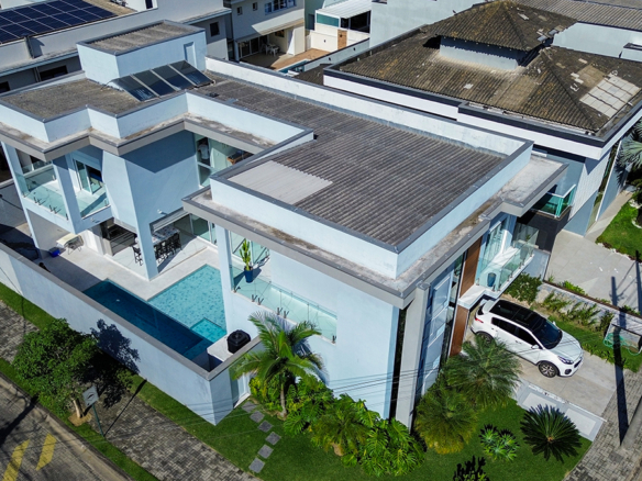 Casa à Venda no Condomínio Costa Nova Residence, em Massaguaçu com 4 suítes e 300m²
