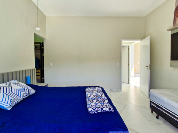 Casa à Venda no Condomínio Costa Nova Residence, em Massaguaçu com 4 suítes e 300m²
