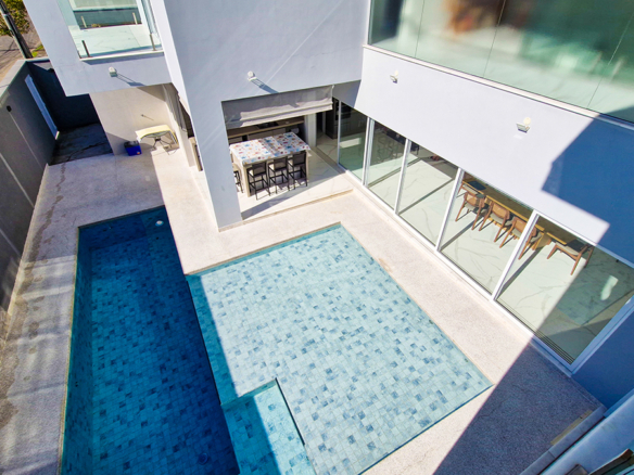 Casa à Venda no Condomínio Costa Nova Residence, em Massaguaçu com 4 suítes e 300m²