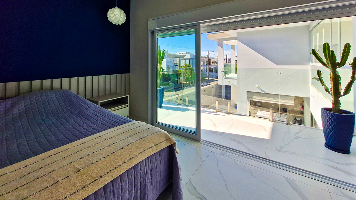 Casa à Venda no Condomínio Costa Nova Residence, em Massaguaçu com 4 suítes e 300m²