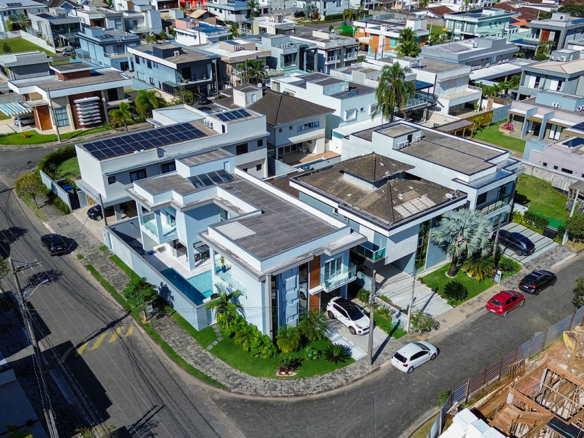 Casa à Venda no Condomínio Costa Nova Residence, em Massaguaçu com 4 suítes e 300m²