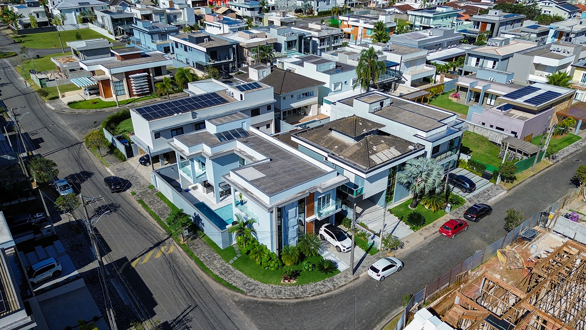 Casa à Venda no Condomínio Costa Nova Residence, em Massaguaçu com 4 suítes e 300m²