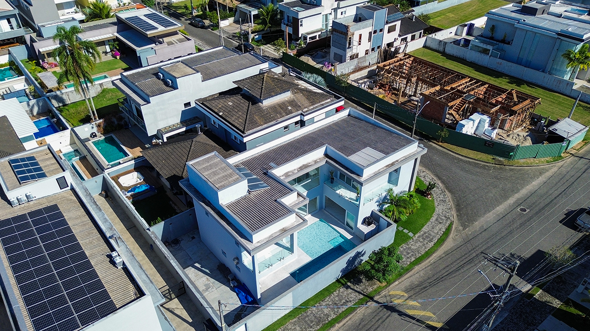 Casa à Venda no Condomínio Costa Nova Residence, em Massaguaçu com 4 suítes e 300m²