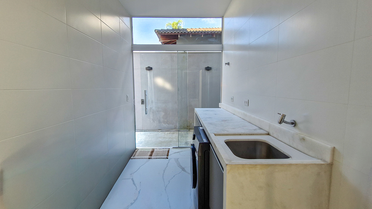 Casa à Venda no Condomínio Costa Nova Residence, em Massaguaçu com 4 suítes e 300m²