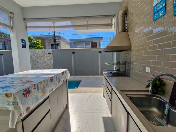 Casa à Venda no Condomínio Costa Nova Residence, em Massaguaçu com 4 suítes e 300m²
