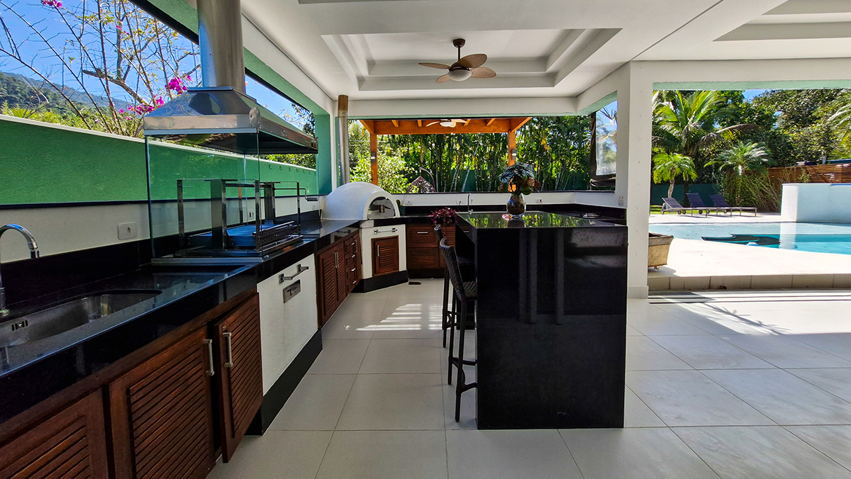 Casa de Alto Padrão com 6 suítes no Condomínio Costa Verde Tabatinga