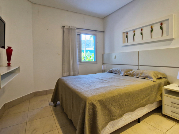 Casa de Alto Padrão com 6 suítes no Condomínio Costa Verde Tabatinga