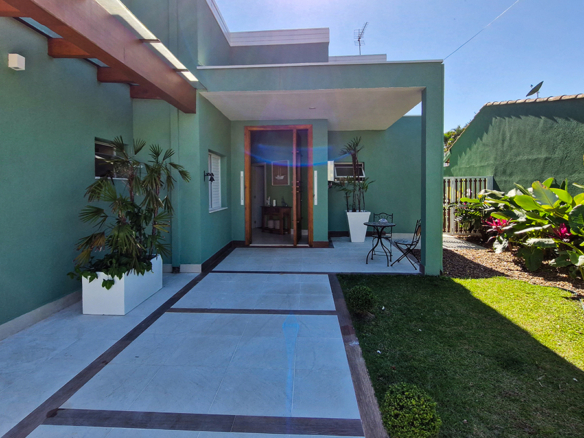 Casa de Alto Padrão com 6 suítes no Condomínio Costa Verde Tabatinga