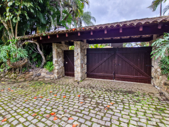Casa a venda | Exclusivo no Porto Frade | 5.200 m² de Natureza, Privacidade e Sofisticação
