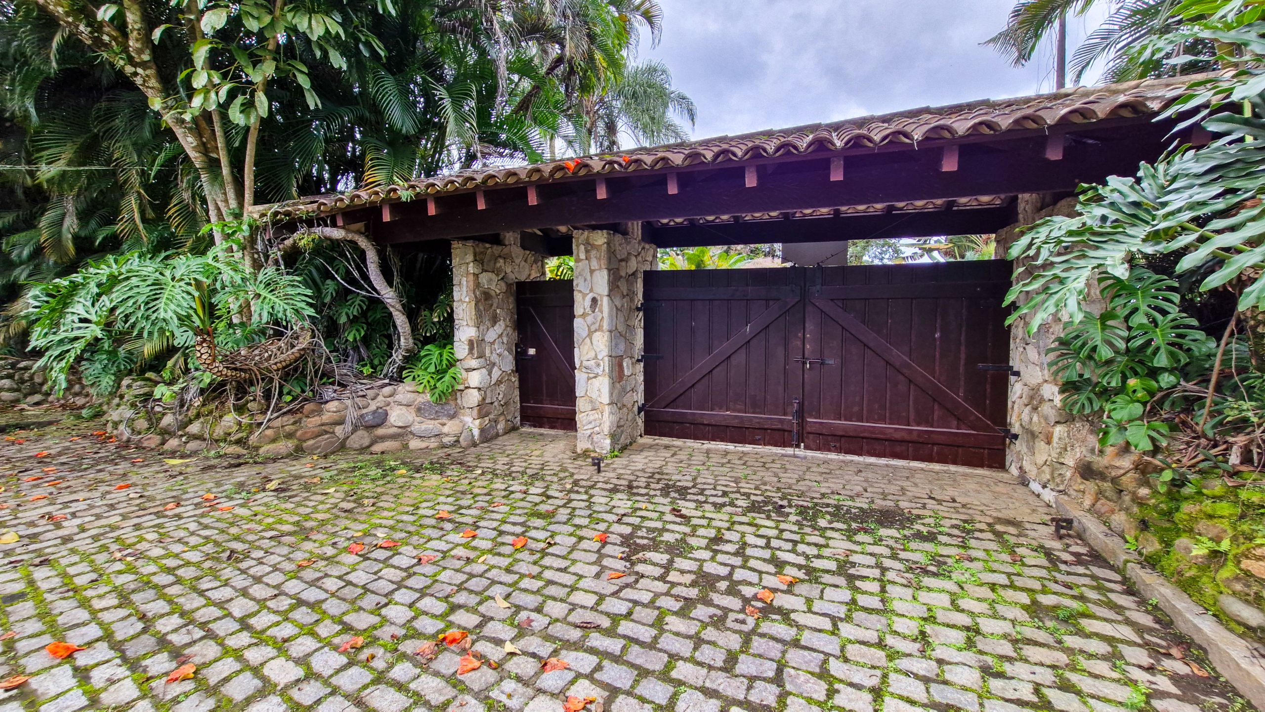 Casa a venda | Exclusivo no Porto Frade | 5.200 m² de Natureza, Privacidade e Sofisticação