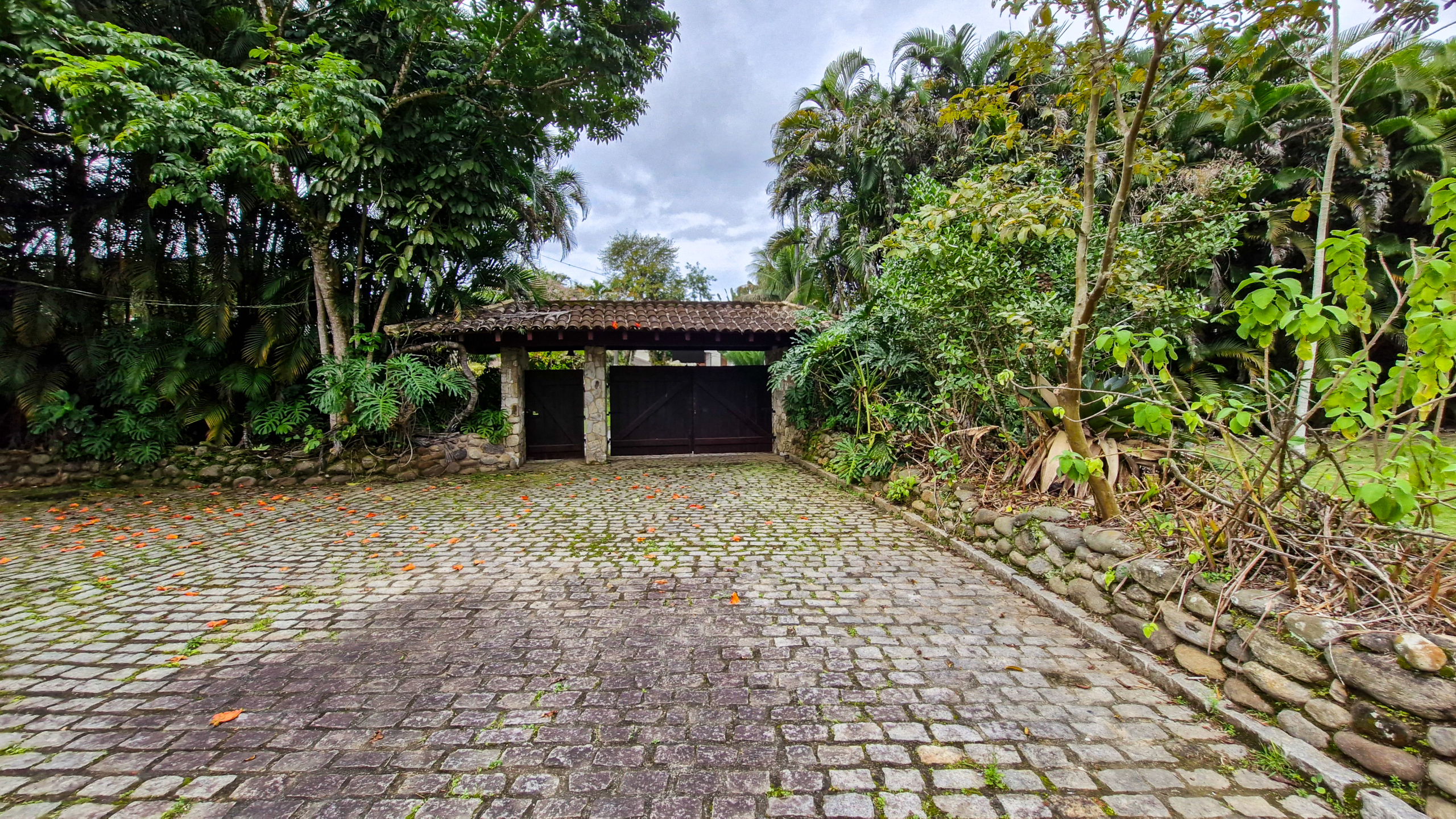 Casa a venda | Exclusivo no Porto Frade | 5.200 m² de Natureza, Privacidade e Sofisticação