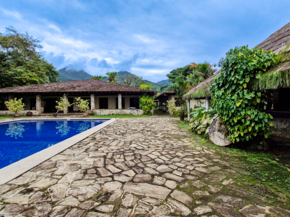 Casa a venda | Exclusivo no Porto Frade | 5.200 m² de Natureza, Privacidade e Sofisticação