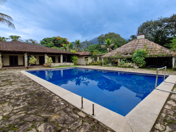 Casa a venda | Exclusivo no Porto Frade | 5.200 m² de Natureza, Privacidade e Sofisticação