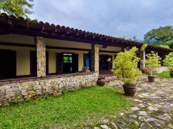 Casa a venda | Exclusivo no Porto Frade | 5.200 m² de Natureza, Privacidade e Sofisticação