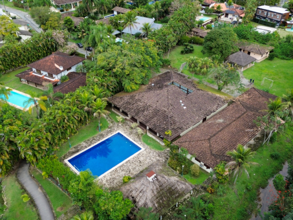 Casa a venda | Exclusivo no Porto Frade | 5.200 m² de Natureza, Privacidade e Sofisticação