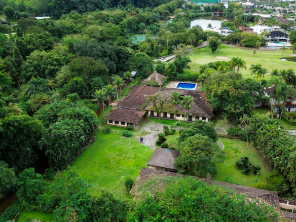 Casa a venda | Exclusivo no Porto Frade | 5.200 m² de Natureza, Privacidade e Sofisticação