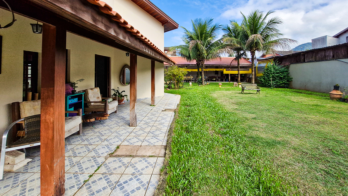 Casa Nova a venda na Praia da Mococa | Condomínio fechado | Lazer Privativo